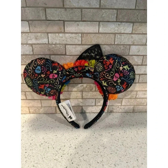 Disney ’s CoCo mouse ears b8 - Picture 2 of 2